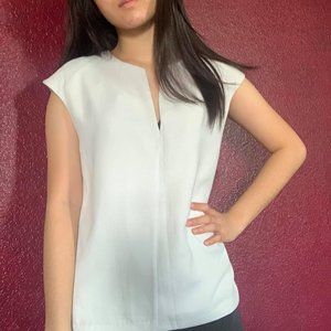 sleeveless top